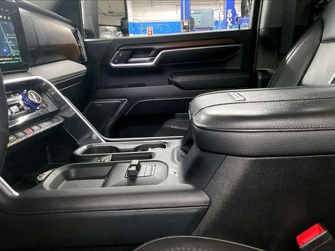 Used 2024 GMC Sierra 2500 Denali image 20