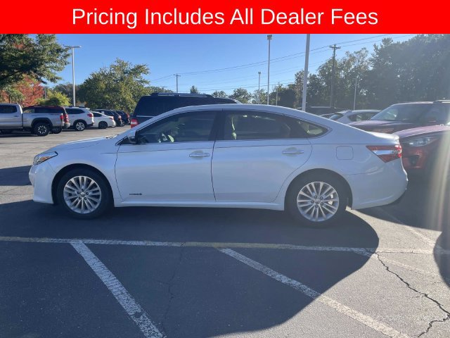 Used 2013 Toyota Avalon XLE Premium FWD image 4