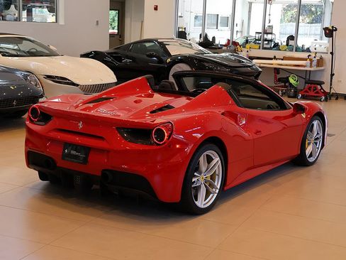 Certified 2017 Ferrari 488 Spider RWD image 51