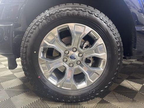 Certified 2022 Ford F150 Platinum w/ Equipment Group 701A High image 10