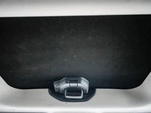 Used 2019 Jeep Renegade Limited image 9