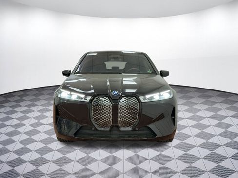 Used 2025 BMW iX M60 image 4