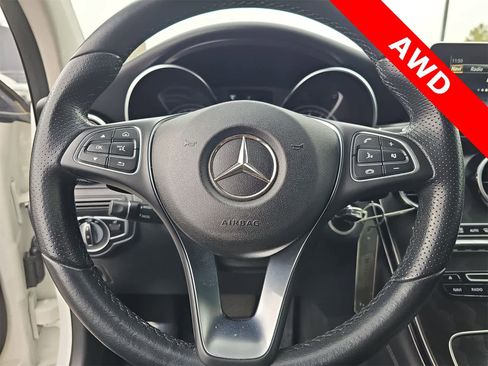 Used 2019 Mercedes-Benz GLC 300 4MATIC image 38