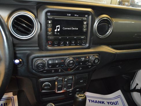 Used 2018 Jeep Wrangler Unlimited Sahara w/ Dual Top Group image 19