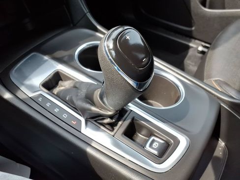 Used 2021 Chevrolet Equinox LT FWD image 19