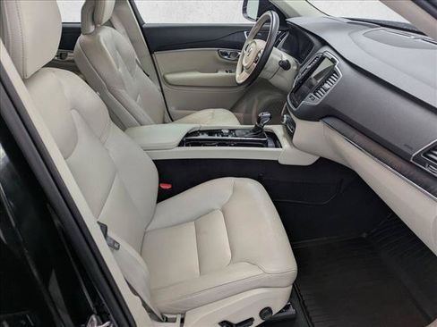 Used 2020 Volvo XC90 T6 Momentum w/ Protection Package Premier AWD/4WD image 21