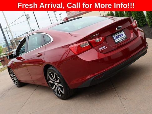 Certified 2018 Chevrolet Malibu LT w/ Leather Package FWD image 3
