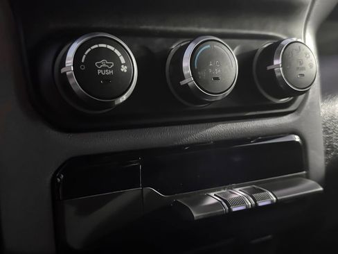 Used 2020 RAM 1500 Big Horn image 29