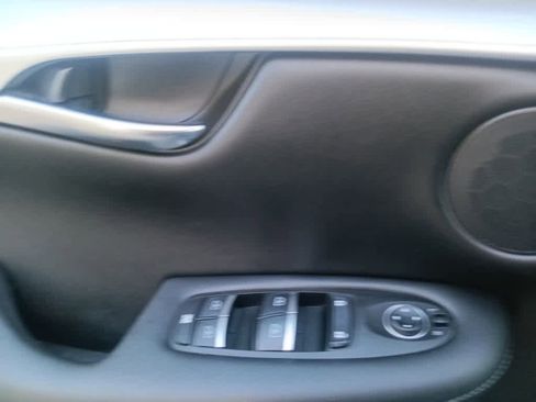 Used 2020 INFINITI QX50 Luxe w/ Navigation Package image 16