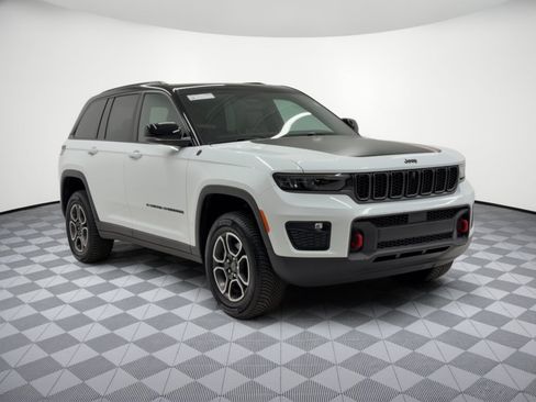 Used 2022 Jeep Grand Cherokee Trailhawk AWD/4WD image 7