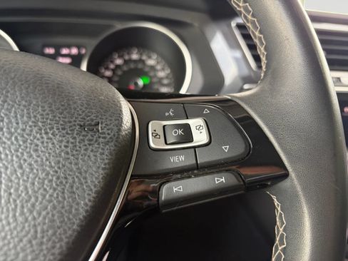 Used 2021 Volkswagen Tiguan SE w/ Panoramic Sunroof Package AWD/4WD image 33