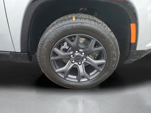 New 2026 Jeep Grand Wagoneer Limited image 6