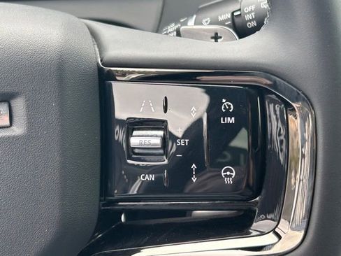 Used 2024 Land Rover Range Rover Evoque S image 19