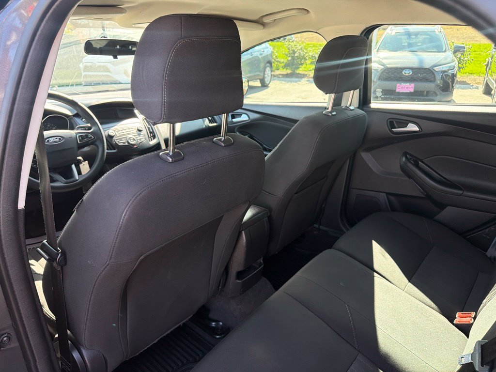 Used 2018 Ford Focus SE FWD image 21