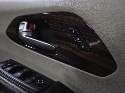 Used 2021 Chrysler Pacifica Limited image 37