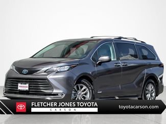 Certified 2021 Toyota Sienna XLE FWD video 1