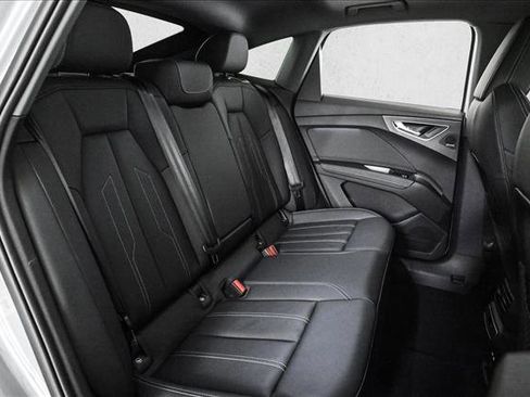 Certified 2023 Audi Q4 e-tron Prestige w/ Black Optic Package image 21