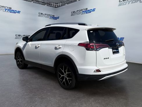 Used 2017 Toyota RAV4 SE FWD image 7