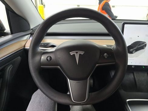 Used 2023 Tesla Model Y Long Range image 4