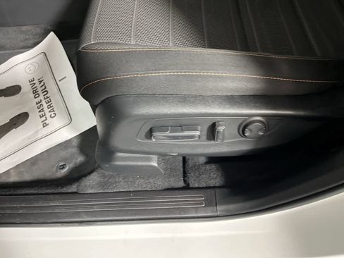 Used 2025 Honda CR-V Sport image 14