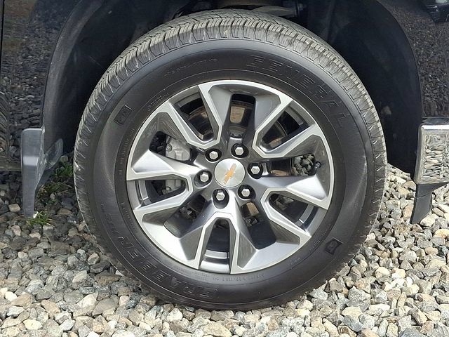 Used 2025 Chevrolet Silverado 1500 LT AWD/4WD image 29