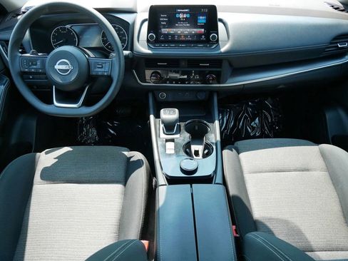 Used 2023 Nissan Rogue SV image 13