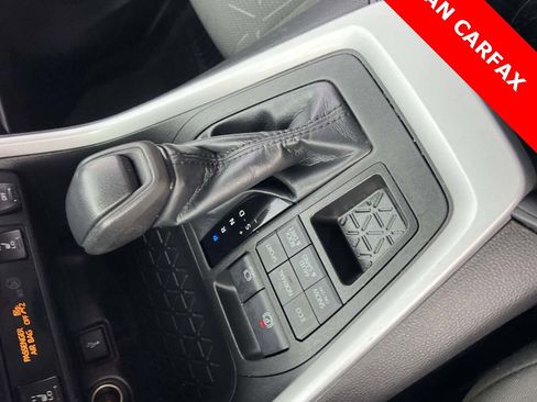 Used 2022 Toyota RAV4 XLE image 23