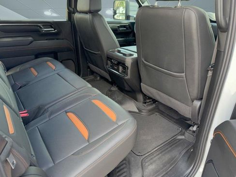 Used 2024 GMC Sierra 2500 AT4 w/ AT4 Premium Plus Package AWD/4WD image 31