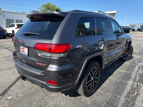 Used 2017 Jeep Grand Cherokee Trailhawk AWD/4WD image 6