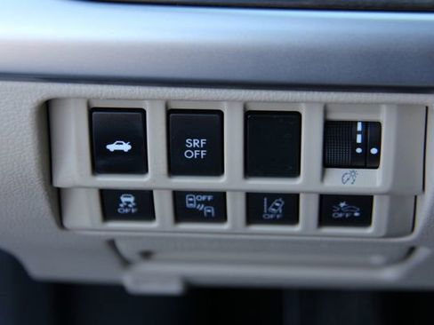 Used 2016 Subaru Legacy 3.6R Limited image 28