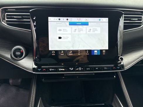 Used 2023 Jeep Wagoneer L Series II image 19