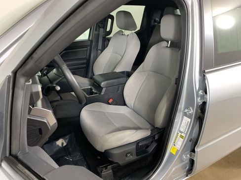 Used 2024 Toyota Tacoma SR5 AWD/4WD image 27