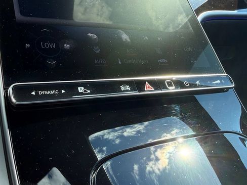 Used 2022 Mercedes-Benz C 300 4MATIC Sedan image 41