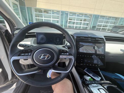 Certified 2024 Hyundai Tucson Limited FWD image 19