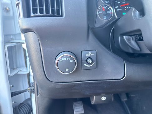 Used 2025 Chevrolet Express 3500 LT w/ LT Preferred Equipment Group RWD image 11