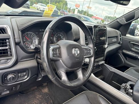 Used 2021 RAM 1500 Laramie w/ Sport Appearance Package AWD/4WD image 4