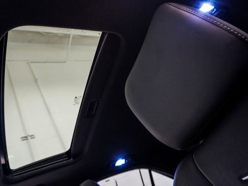 Used 2020 Cadillac CT4 Premium Luxury image 8