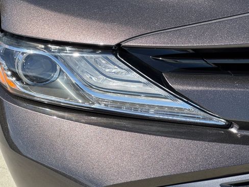 Used 2019 Toyota Camry XLE w/ Driver Assist Package FWD image 11