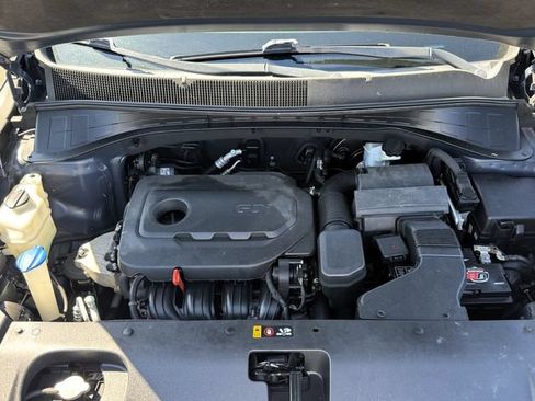 Used 2017 Kia Sorento FWD image 12