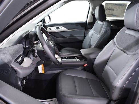 New 2026 Ford Explorer Active w/ Active Comfort Package image 6