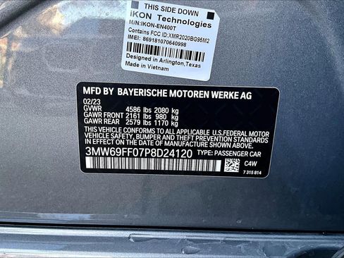 Used 2023 BMW 330i Sedan w/ Premium Package image 32