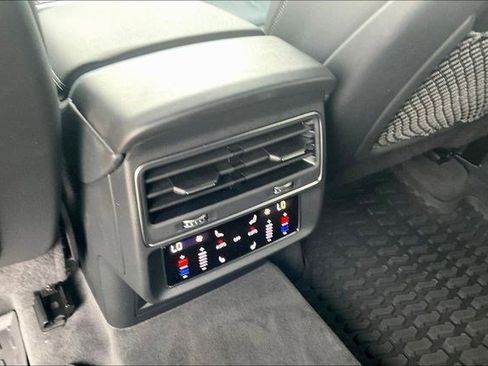 Used 2021 Audi Q8 Prestige w/ Prestige Package image 38