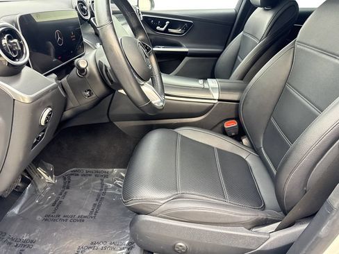 Used 2024 Mercedes-Benz GLC 300 image 24