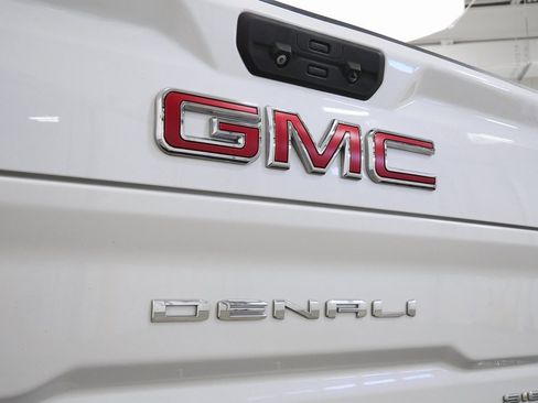 Used 2021 GMC Sierra 2500 Denali w/ Denali Ultimate Package image 10