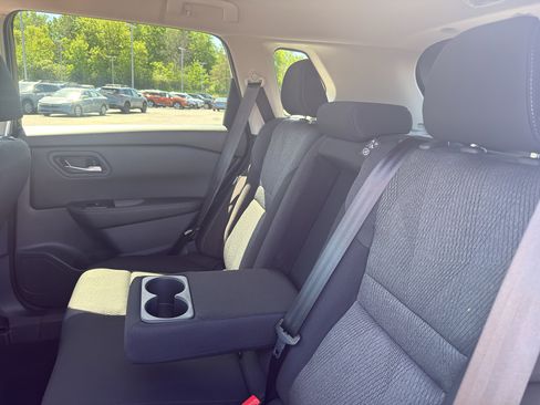 Certified 2026 Nissan Rogue SV AWD/4WD image 33