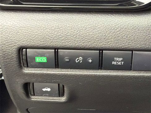 Certified 2023 Nissan Sentra SV image 20