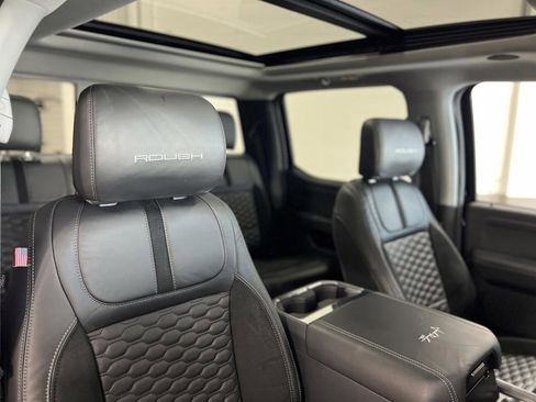 New 2026 Ford F250 Lariat w/ Black Appearance Package image 31