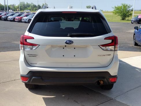 Used 2022 Subaru Forester Premium AWD/4WD image 18
