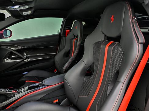 Used 2020 Ferrari 812 Superfast RWD image 29