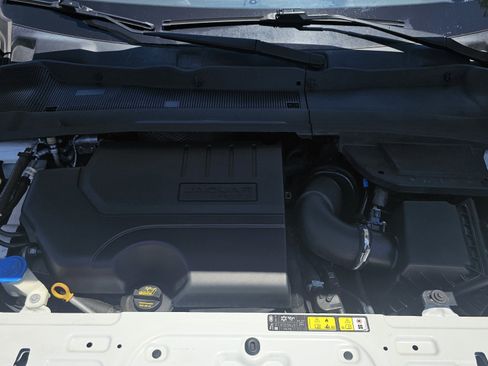 Used 2018 Jaguar E-PACE SE image 17